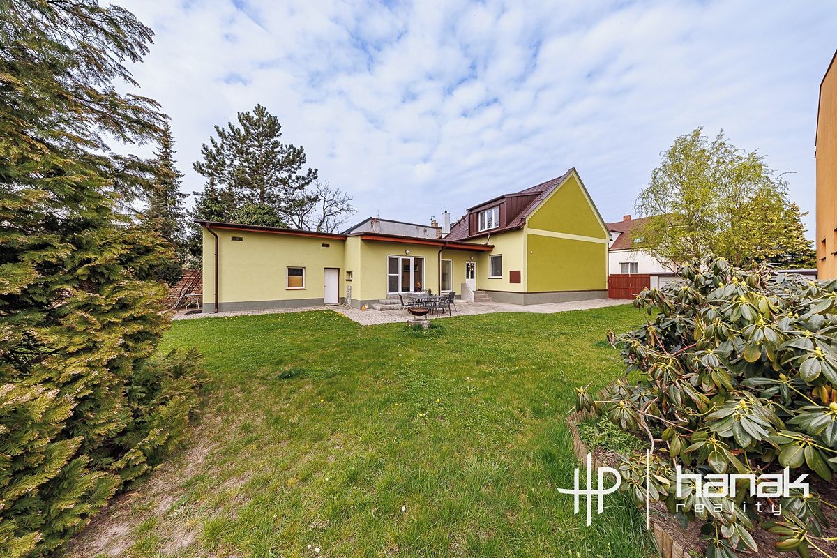 Prodej rodinného domu 200 m², pozemek 1173 m²